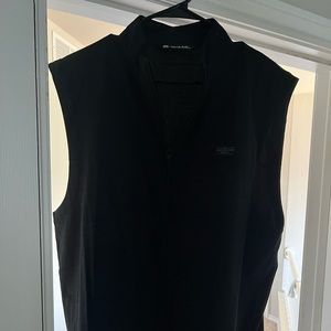 Travis Mathew Large Black Vest